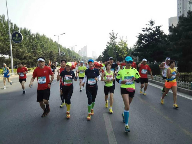 跑在2015 |  旅行吧，趁活着—秦皇岛马拉松记