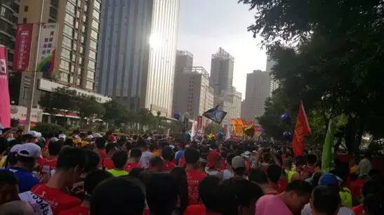 跑在2015 | 一个人，一场两千公里外的马拉松