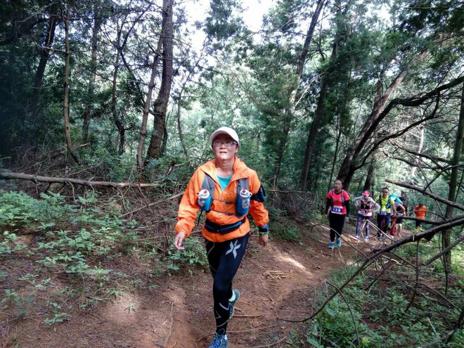 跑在2015 | 我们都是野孩子  ——参加“大神之路”昆明首届山地越野马拉松赛