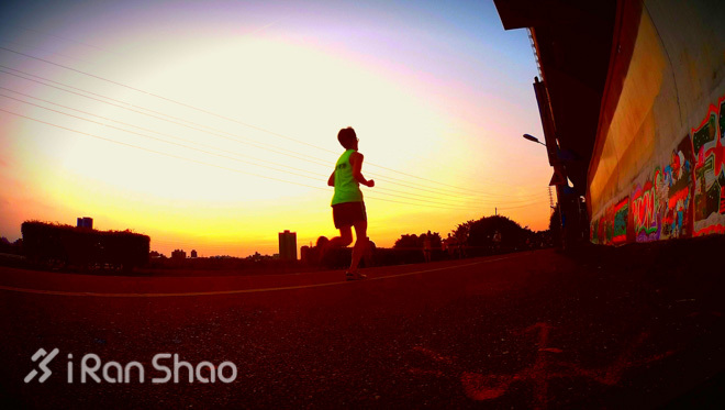 不是鸡汤 | 按照自己的节奏奔跑着，生活着