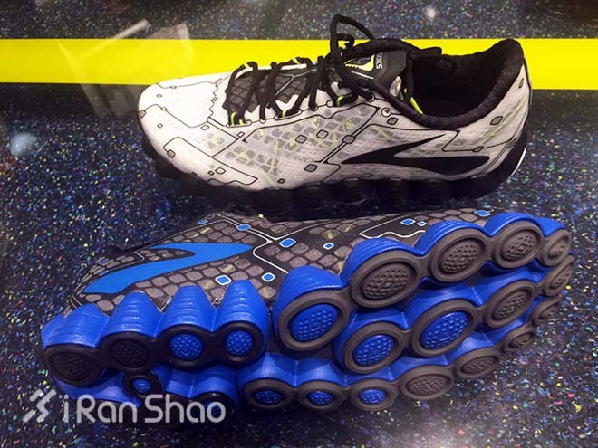 新品 | 买新的 VS 早享受，2016 年春夏值得关注的路跑鞋