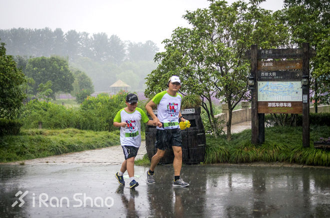 乌镇童玩跑 | 和孩子一起经历一场雨中撒欢