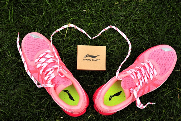 怦然【芯】动  赤兔不战沙场跃在跑道——李宁赤兔智能跑鞋测评