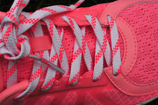 怦然【芯】动  赤兔不战沙场跃在跑道——李宁赤兔智能跑鞋测评