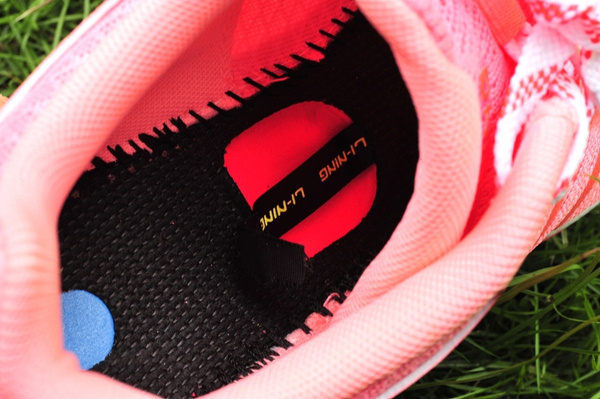 怦然【芯】动  赤兔不战沙场跃在跑道——李宁赤兔智能跑鞋测评