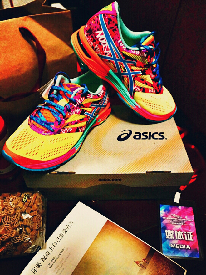 跑在2015 | 吞风吻雨  清远鸡变落汤鸡——记人生第一次全马