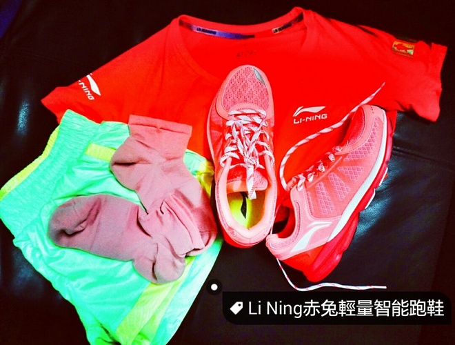 怦然【芯】动  赤兔不战沙场跃在跑道——李宁赤兔智能跑鞋测评