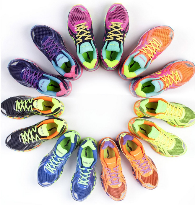 怦然【芯】动  赤兔不战沙场跃在跑道——李宁赤兔智能跑鞋测评