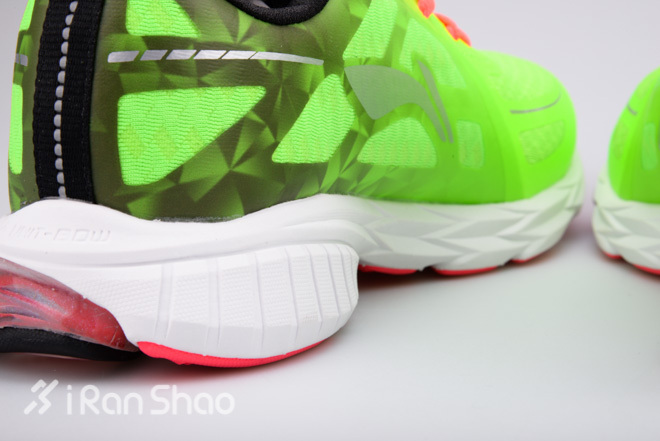 评测 | 李宁环弓二代：减震之外还有什么？