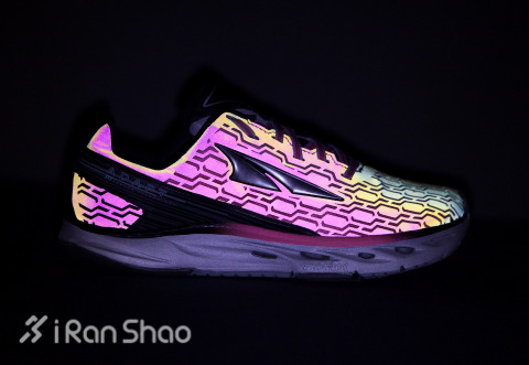 Weekly Gear | 玩高科技啦，Altra 推出高阶 IQ 智能跑鞋