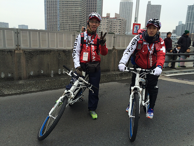 跑在2015 | 首马东马记：一个悲观主义者的42195 - 比赛日的流水帐