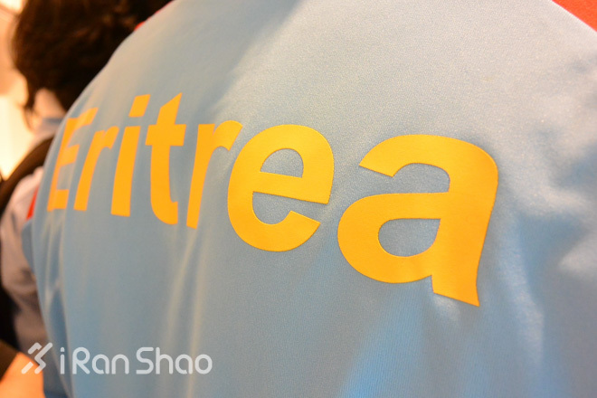 冠军面对面，两条不同的轨迹