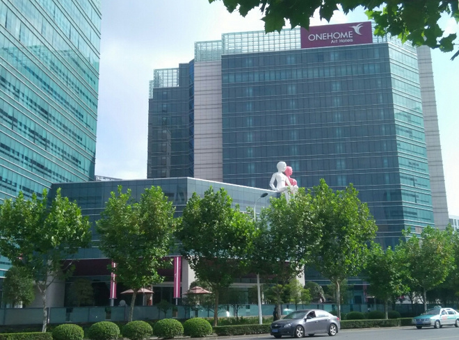 跑在高高的路上