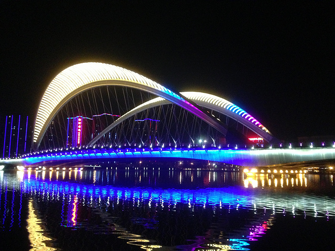 一次纯粹的公路半程马拉松赛、一次大众跑步的狂欢——太原马拉松日记