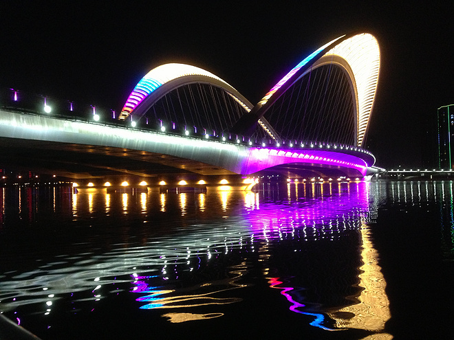 一次纯粹的公路半程马拉松赛、一次大众跑步的狂欢——太原马拉松日记