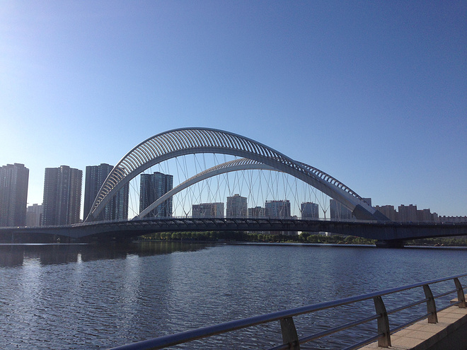 一次纯粹的公路半程马拉松赛、一次大众跑步的狂欢——太原马拉松日记