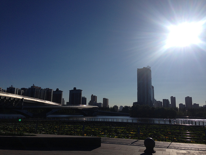 一次纯粹的公路半程马拉松赛、一次大众跑步的狂欢——太原马拉松日记