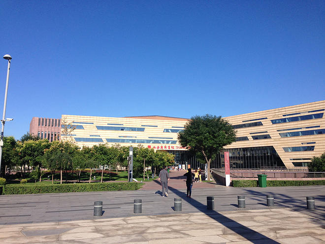 一次纯粹的公路半程马拉松赛、一次大众跑步的狂欢——太原马拉松日记