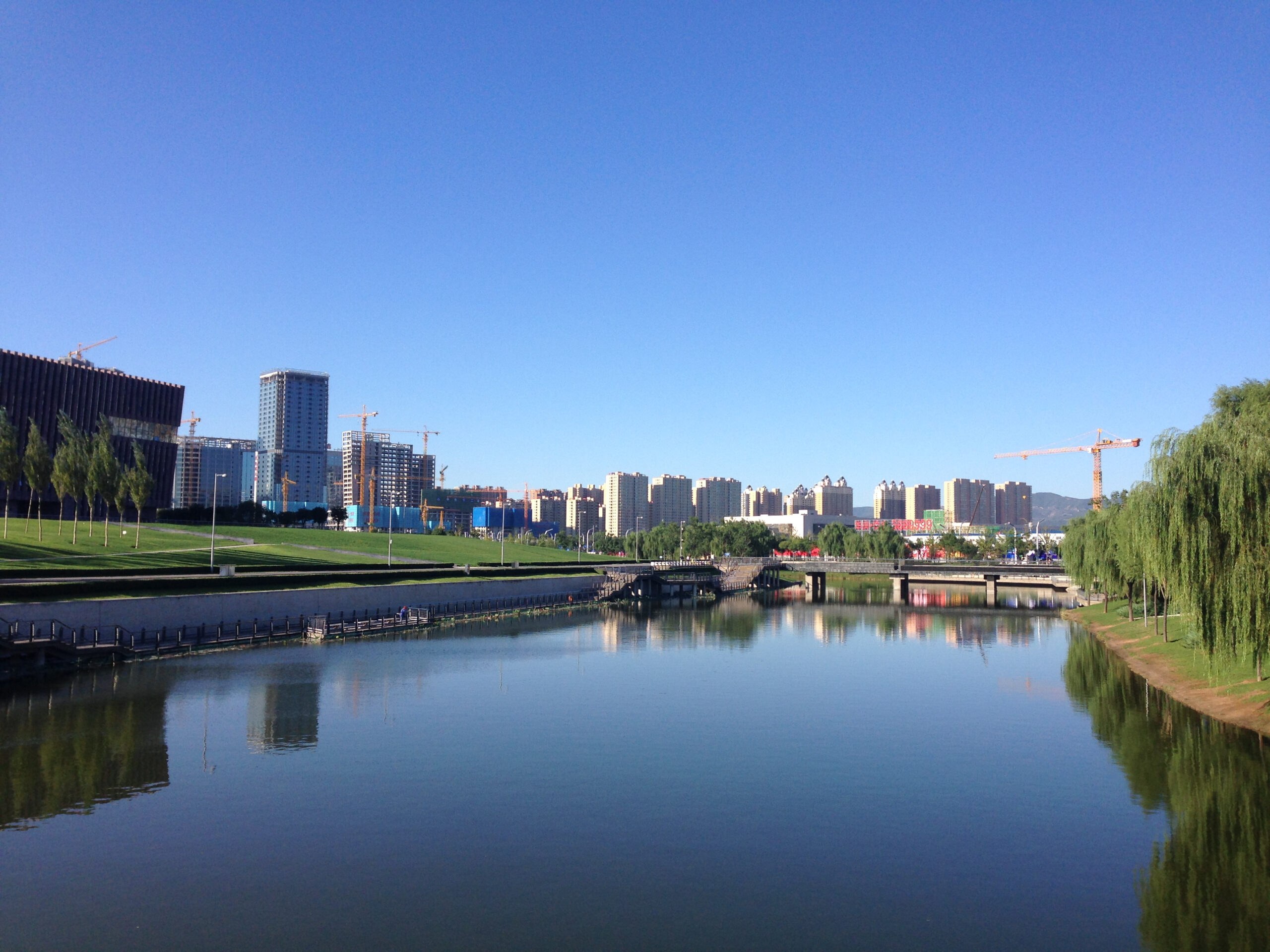 一次纯粹的公路半程马拉松赛、一次大众跑步的狂欢——太原马拉松日记