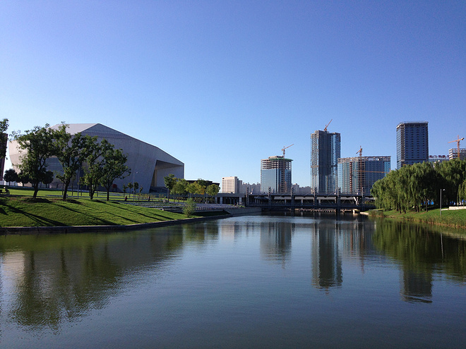 一次纯粹的公路半程马拉松赛、一次大众跑步的狂欢——太原马拉松日记
