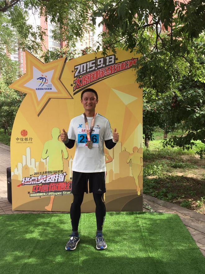 一次纯粹的公路半程马拉松赛、一次大众跑步的狂欢——太原马拉松日记