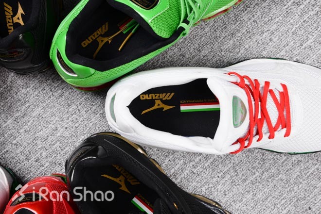 开箱 | 嘘！小心，据说这是一双看了会中毒的跑鞋