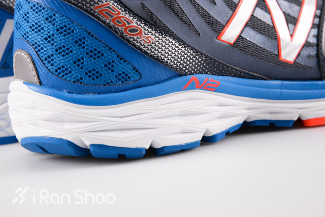 开箱 | NewBalance 1260 V5：顶级支撑跑鞋练成记
