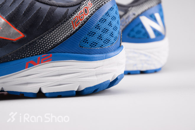 开箱 | NewBalance 1260 V5：顶级支撑跑鞋练成记