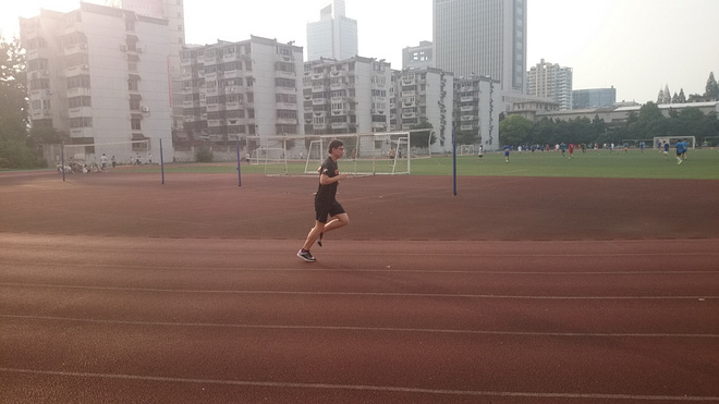 以精英的名义——Nike Air Zoom Elite 8