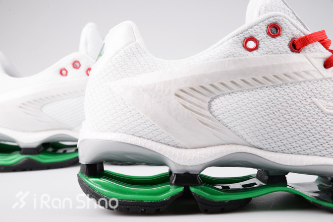 开箱 | 嘘！小心，据说这是一双看了会中毒的跑鞋