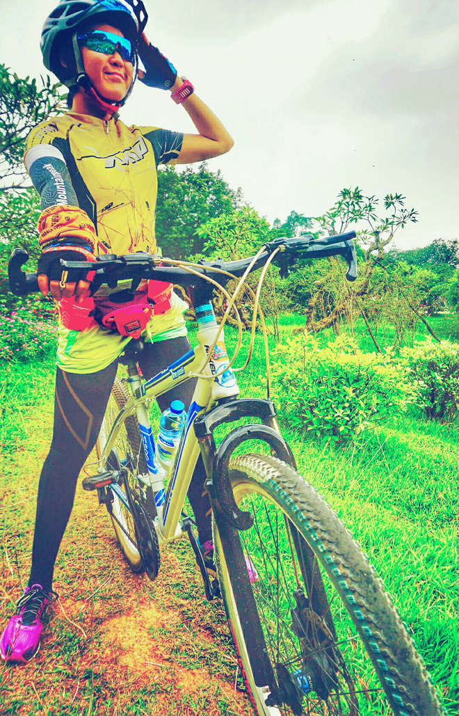 三色霓虹 予你的双瞳演绎一场华丽圆舞曲——TIFOSI三色可换镜片运动眼镜测评