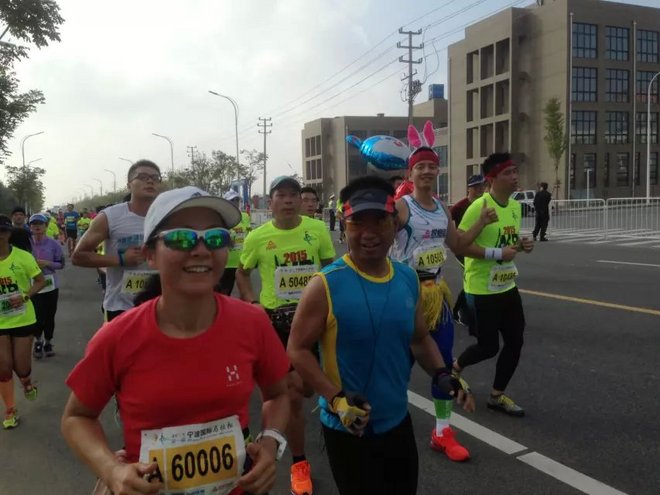 痛并快乐着---2015年宁波马拉松小记