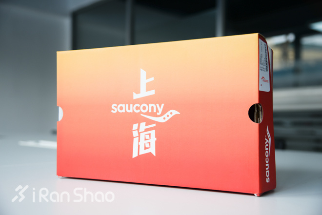 开箱 | 不选了，上马就穿它，Saucony Kinvara 6上海别注版