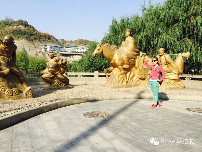 梦想穿过了西域 | 纪念丝路之上的敦煌马拉松