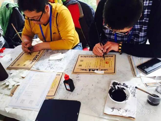 梦想穿过了西域 | 纪念丝路之上的敦煌马拉松