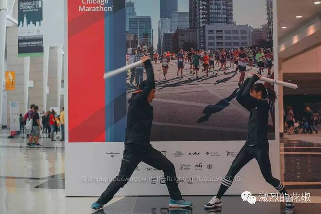以时尚为运动精神的极富争议的运动健将之以CHI为原则的2015芝加哥马拉松存活记
