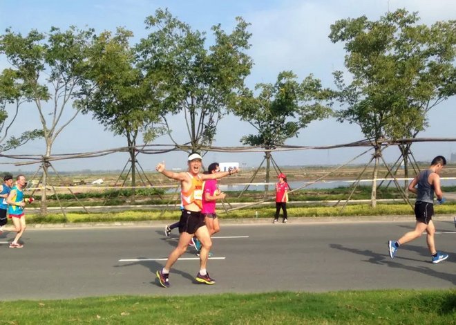 痛并快乐着---2015年宁波马拉松小记