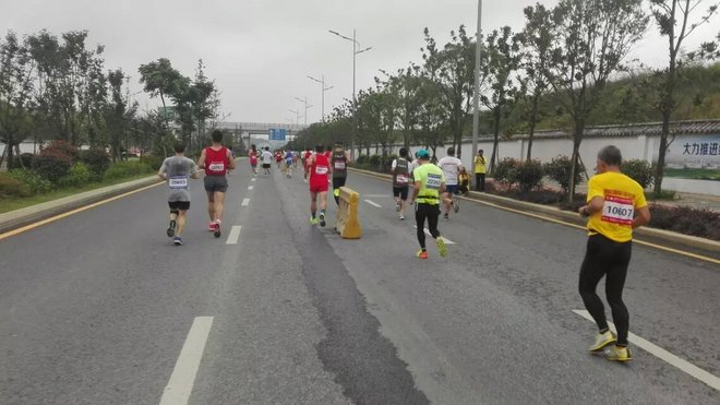 爽跑清凉之都贵阳——我的第二次sub330