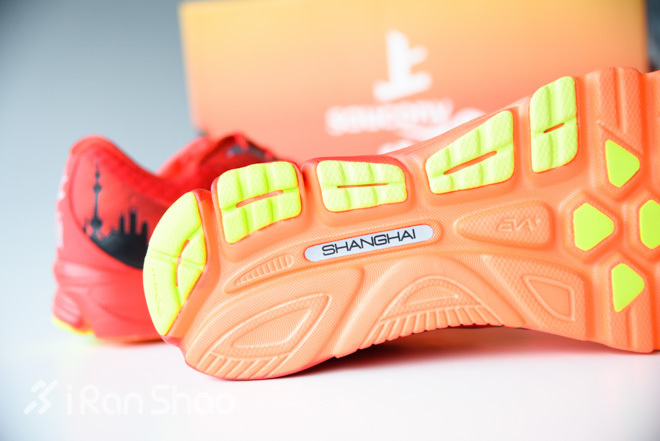 开箱 | 不选了，上马就穿它，Saucony Kinvara 6上海别注版