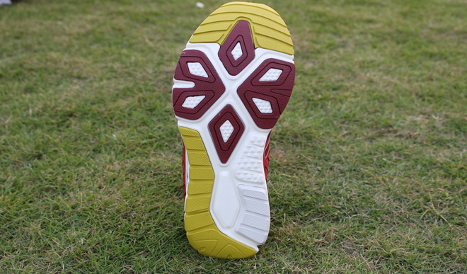 【众测报告】急速超跑New Balance Vazee rush评测