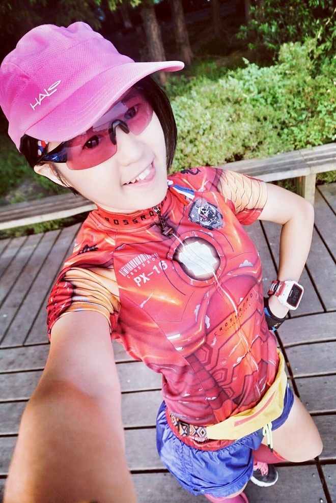 三色霓虹 予你的双瞳演绎一场华丽圆舞曲——TIFOSI三色可换镜片运动眼镜测评