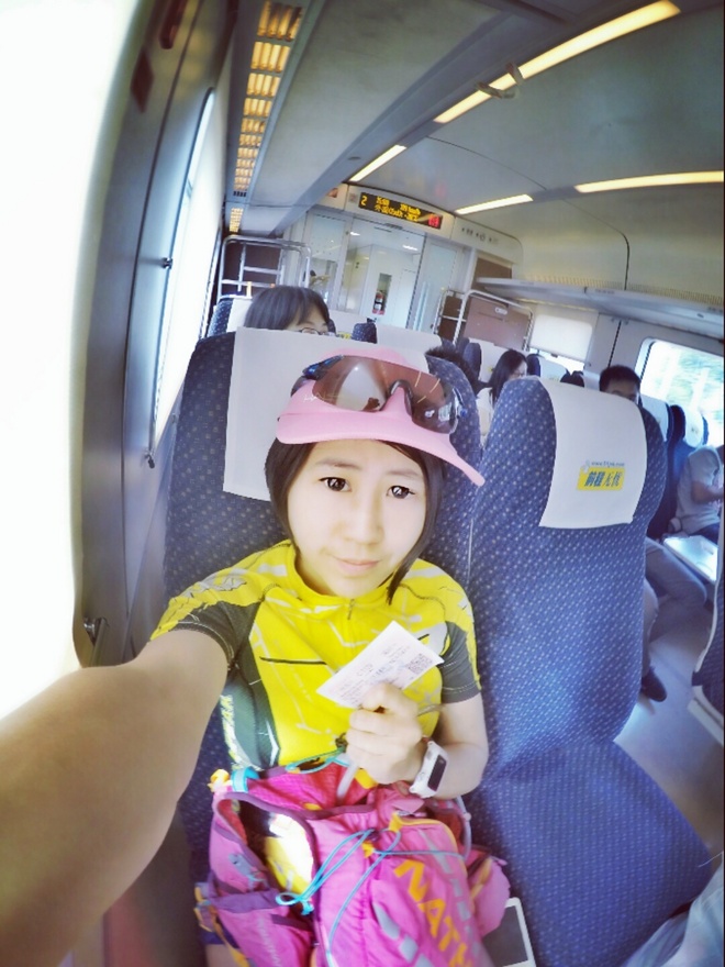 三色霓虹 予你的双瞳演绎一场华丽圆舞曲——TIFOSI三色可换镜片运动眼镜测评