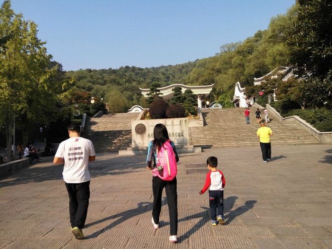 跑游记|爱长沙，辣就跑——记TCL2015长沙国际马拉松赛