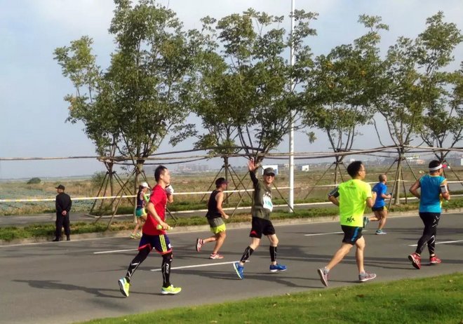 痛并快乐着---2015年宁波马拉松小记