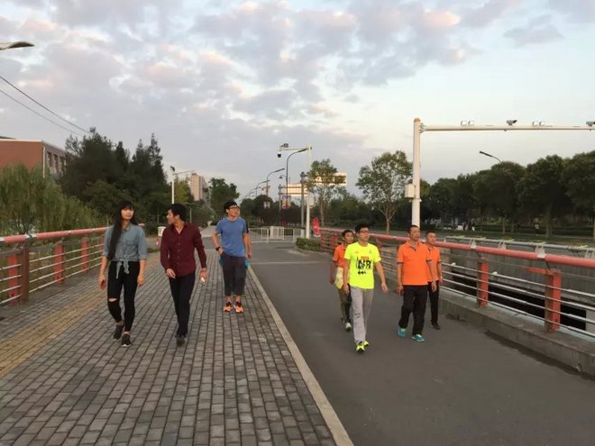 痛并快乐着---2015年宁波马拉松小记