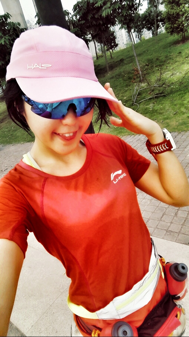 三色霓虹 予你的双瞳演绎一场华丽圆舞曲——TIFOSI三色可换镜片运动眼镜测评