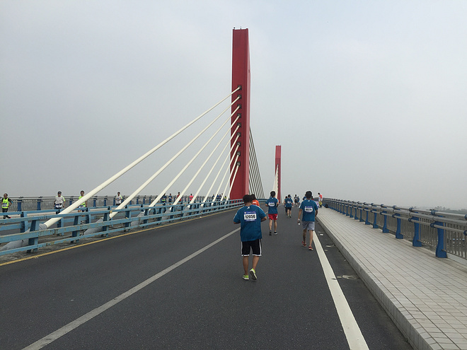 第一次背靠背的马拉松-合肥马拉松2015