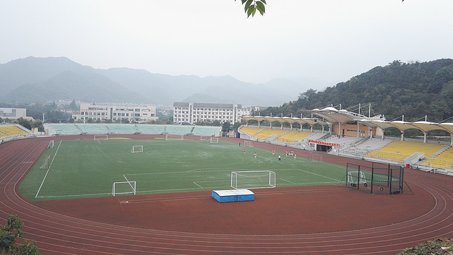 享受商务舱的感觉-记西野追狼越野赛