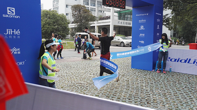 享受商务舱的感觉-记西野追狼越野赛
