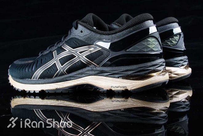 ASICS MetaRun 跑鞋